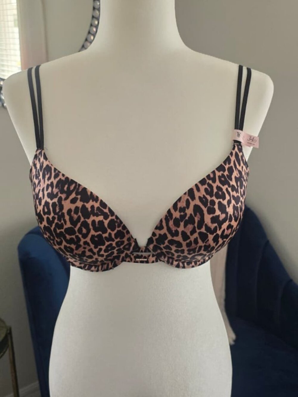 Victoria's Secret Leopard Push-Up Bra - 34D - NWT
